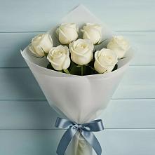 Букет 7 Белых роз Эдлесс Лав в Приморье