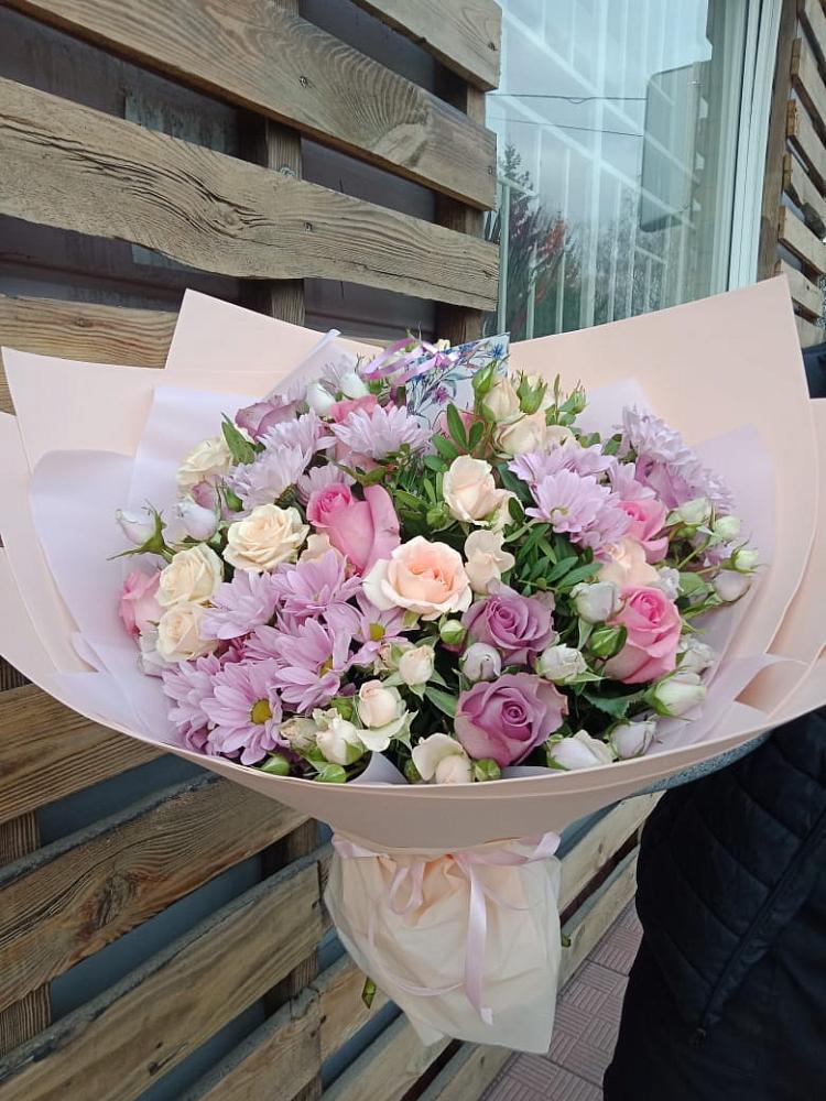 Букет цветов из: Розы и Хризантемы в Приморье