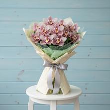 Букет цветов из:  Орхидеи и Розы #REPLACE_PRED# Приморье