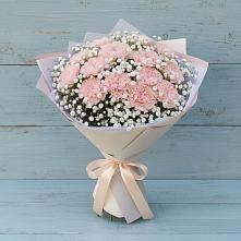 Букет цветов из:  Гвоздики в Приморье