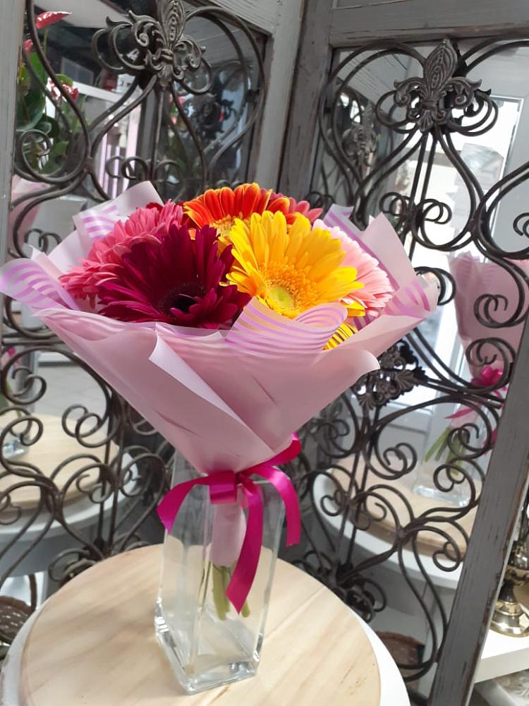 Букет цветов из: Герберы в Приморье