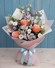 Букет цветов из:  Лизиантусы, Розы, Альстромерии и Гипсофила в Приморье