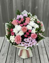 Букет цветов из:  Альстромерии, Гвоздики, Розы и Хризантемы в Приморье