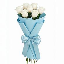 Букет 7 белых роз Проуд в Приморье