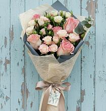 Букет цветов из:  Розы в Приморье