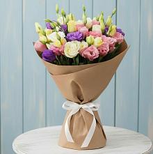 Букет цветов из:  Лизиантусы в Приморье