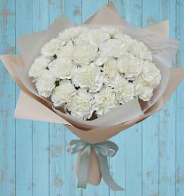 Букет цветов из:  Гвоздики в Приморье